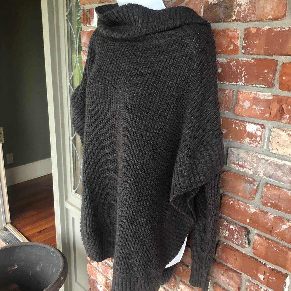 RD Style black long sleeve cowlneck sweater size M